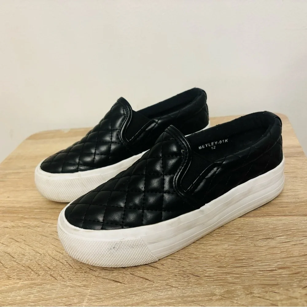 Mudd Kids Slip On Sneakers Black Faux Leather Shoes